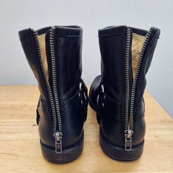 Frye Phillip Harness Short Ankle Boots Womens Size 8.5 Black Leather Zip Moto - Picture 5 of 9